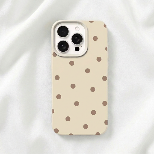 Dotti Handyhülle in Sandbeige mit braunen Punkten für iPhone